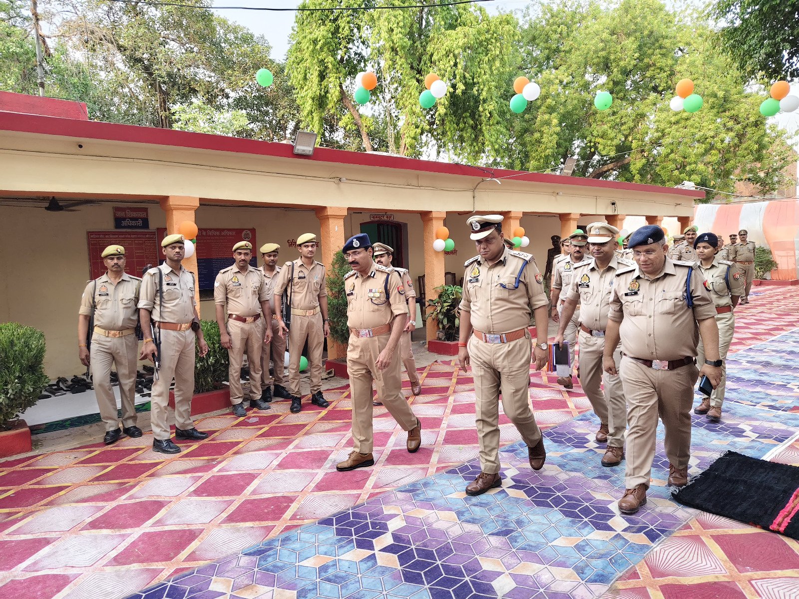 पुलिस महानिरीक्षक विंध्याचल परिक्षेत्र मीरजापुर द्वारा थाना को0देहात, मीरजापुर का किया गया वार्षिक निरीक्षण, इस दौरान थाना परिसर, कार्यालय एवं अभिलेखों इत्यादि का अवलोकन कर सम्बन्धित को दिये गये आवश्यक दिशा निर्देश