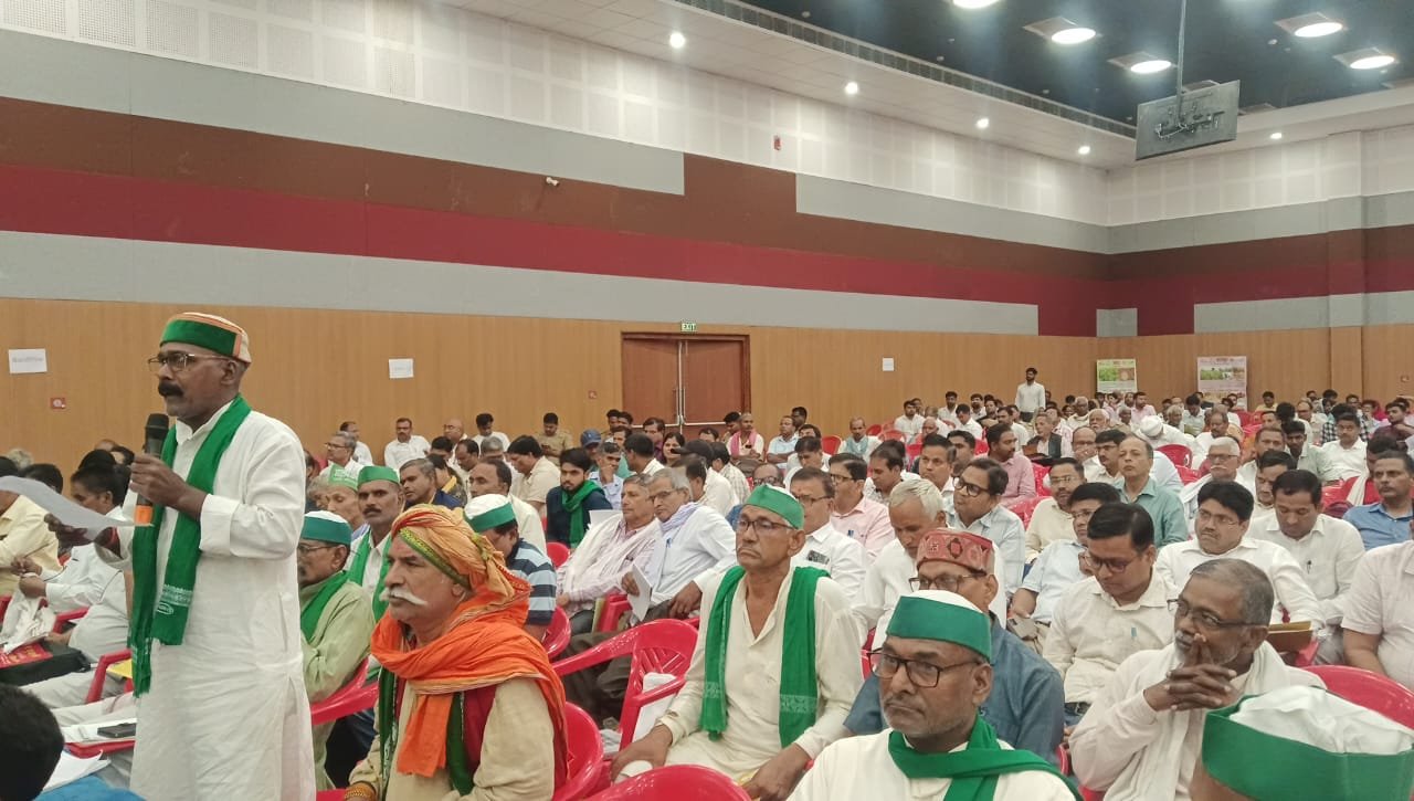 संयुक्त मंडलीय खरीफ उत्पादकता गोष्ठी में किसानों ने उठाई अस्थाई टोल प्लाजा हटाने की मांग