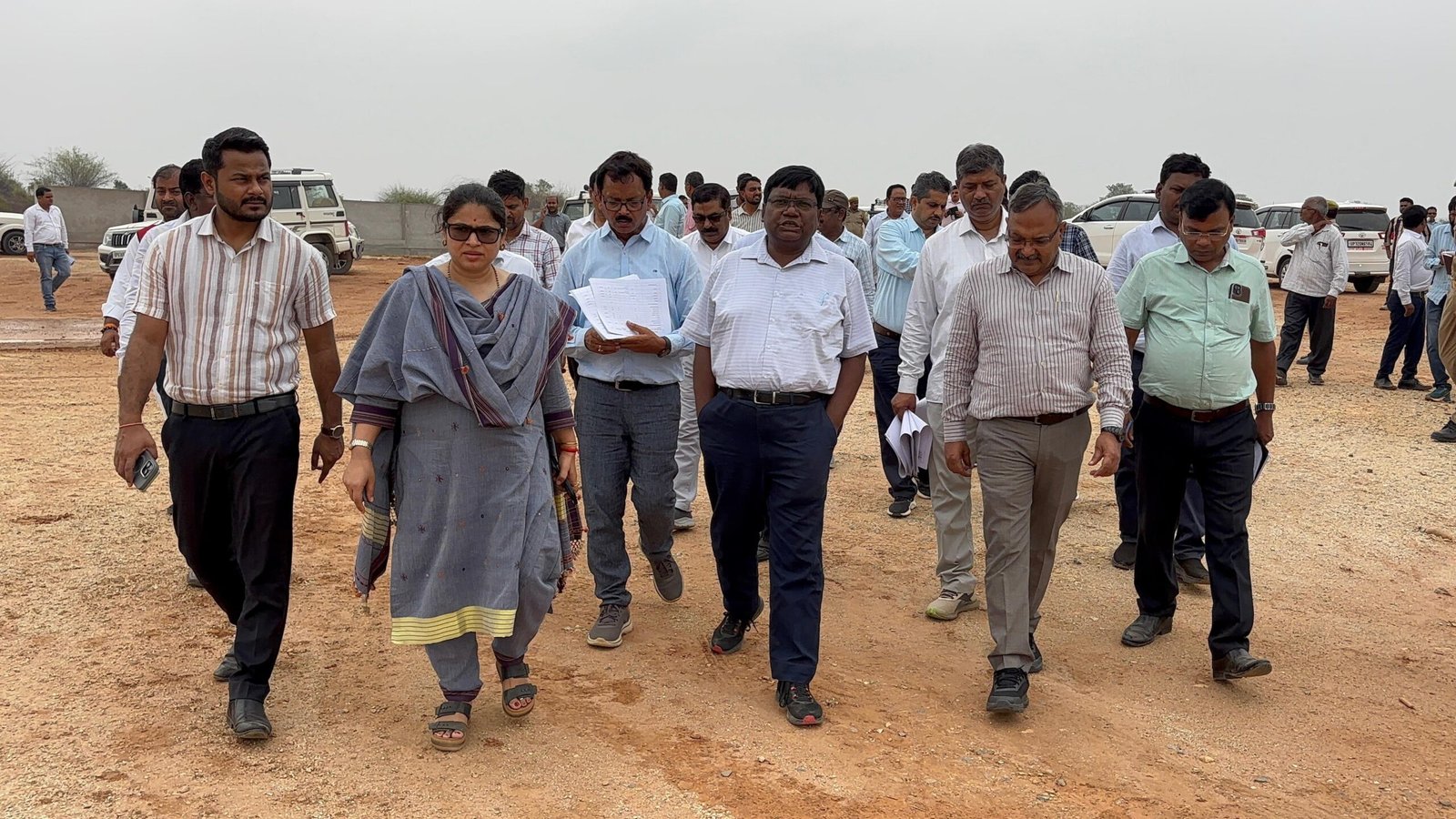 जलापूर्ति की समस्याओ/शिकायतो के समाधान हेतु बनाए रजिस्टर, सम्बन्धित इंजीनियर व आपरेटर का नाम व मोबाइल नम्बर कराएं वाल पेटिंग -प्रकाश बिन्दु