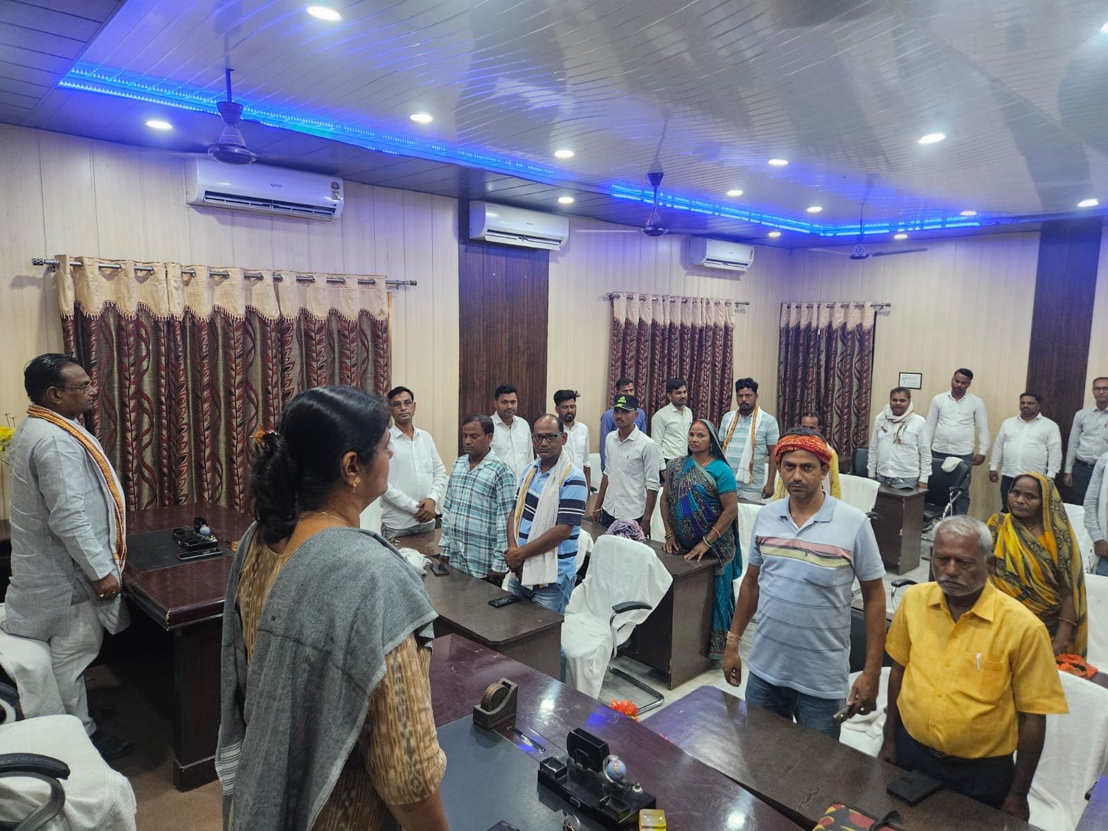 पूर्व नगर पालिका अध्यक्ष के निधन पर बोर्ड मीटिंग में शोक सभा का आयोजन
