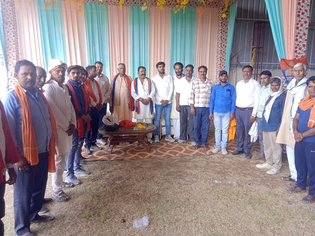 पार्टी विस्तार व डॉ सोनेलाल जयंती को लेकर अपना दल एस की मासिक बैठक सम्पन्न