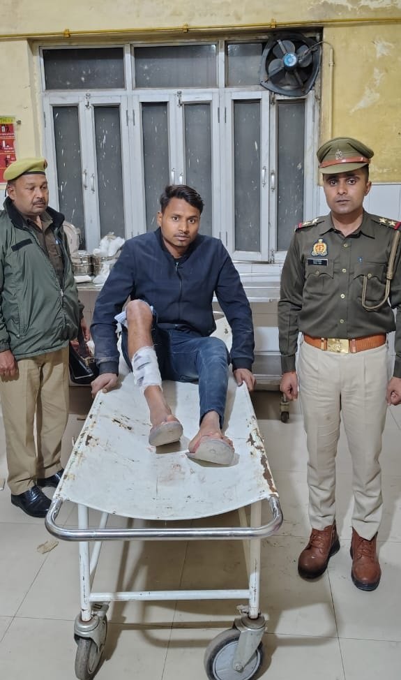 पुलिस मुठभेड़ में लूट के दो शातिर बदमाश गिरफ्तार, अवैध असलहा व लूटी गई कार बरामद