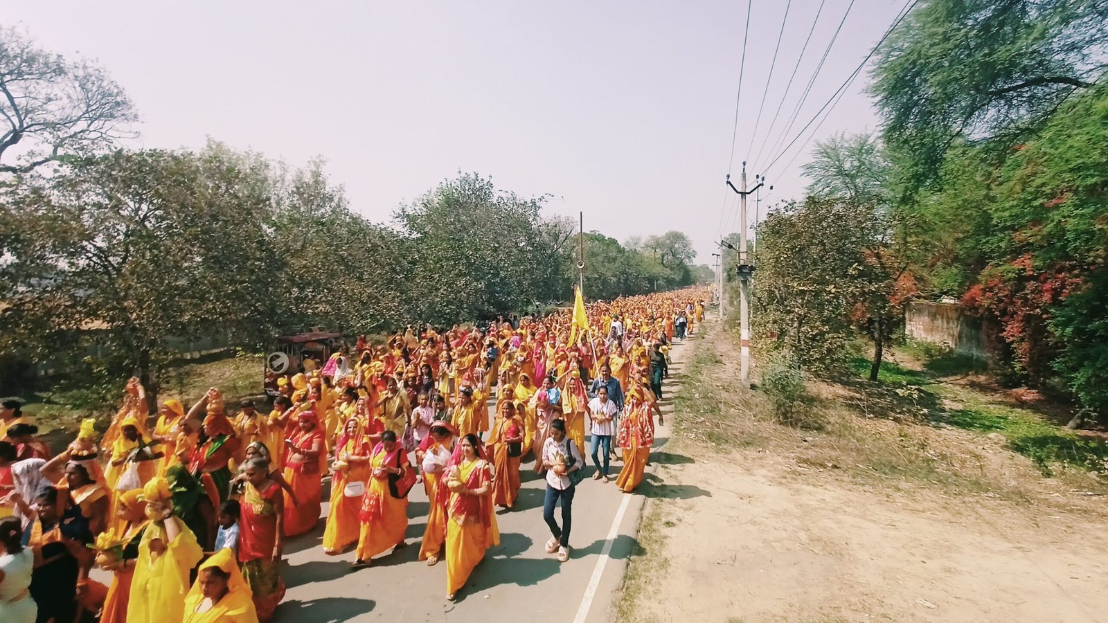 मां पीतांबरा महायज्ञ की निकाली गई कलश यात्रा